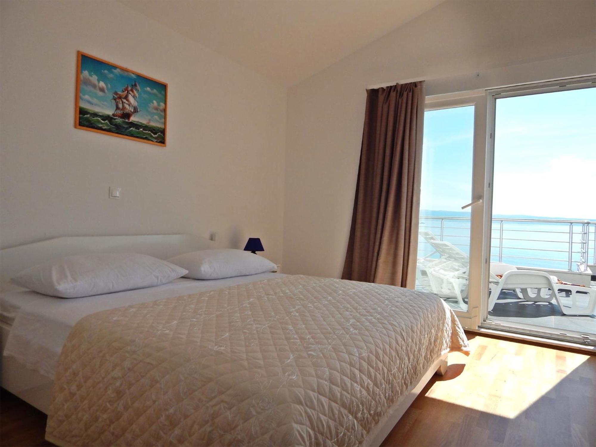 Apartments King Подстрана Екстериор снимка