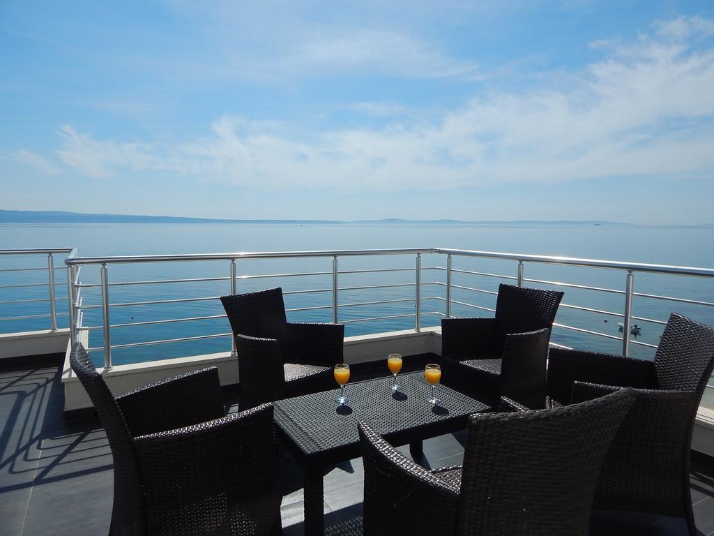 Apartments King Подстрана Екстериор снимка